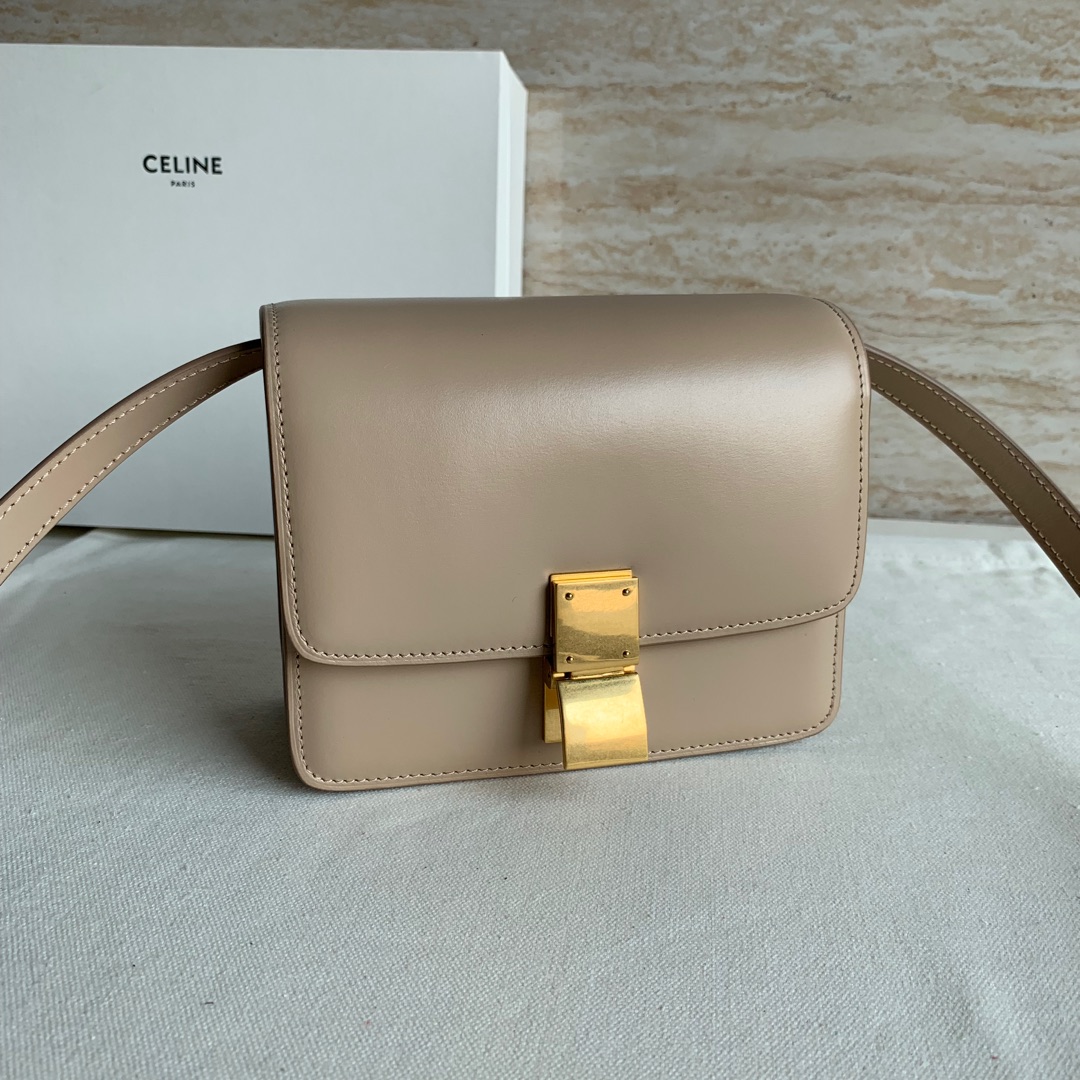셀린느 Celine  Small Classic Bag in Box Calfskin 16.5cm