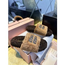 미우 미우 Miu Miu 슬리퍼