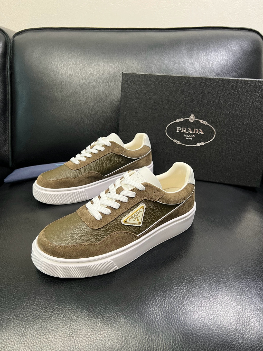 프라다 Prada 스니커즈