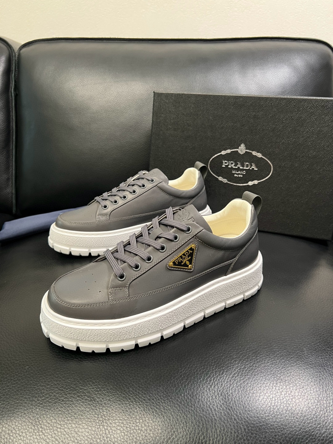 프라다 Prada 스니커즈