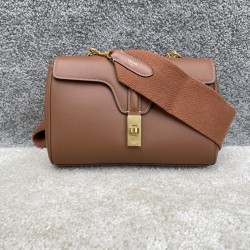 셀린느 Celine 196853 Teen Soft 16 in Supple Grained Calfskin 23cm