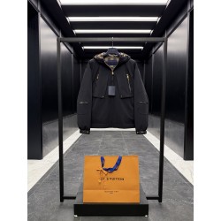 루이비통 Louis Vuitton 다운재킷 3022