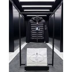 프라다 Prada 니트 패딩 290。