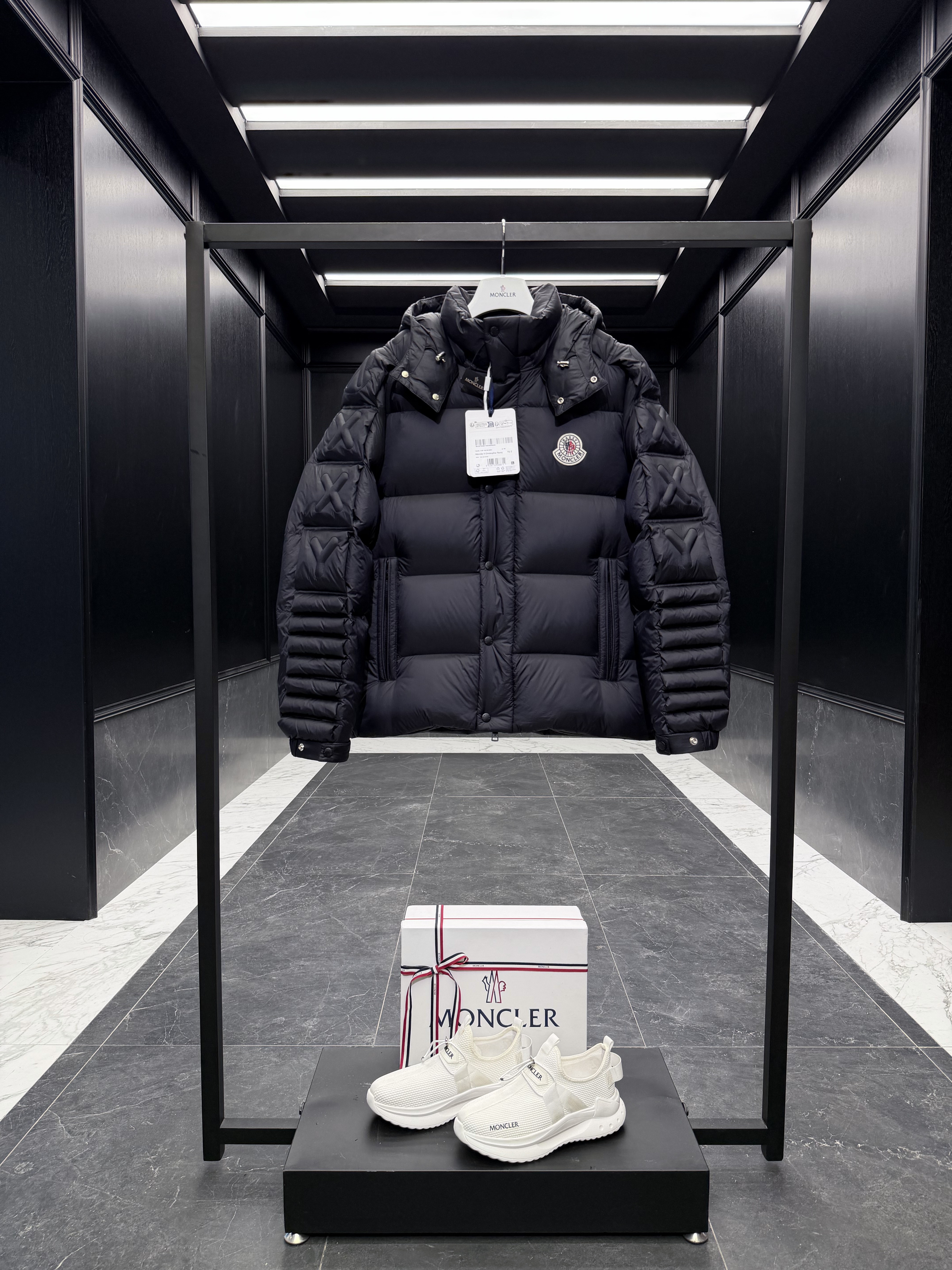 몽클레어 Moncler Christopher Raxxy  다운재킷。