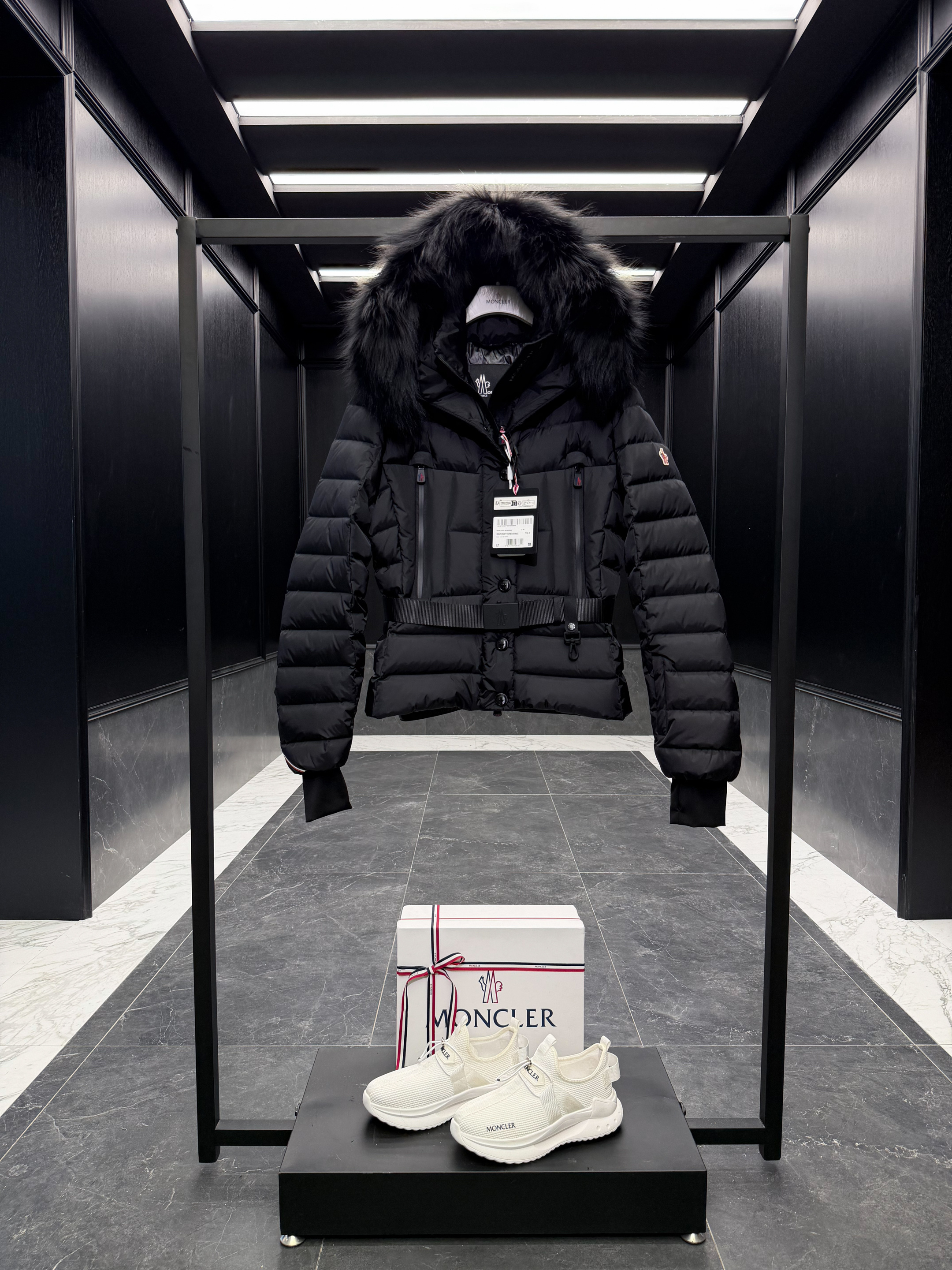 몽클레어 Moncler Beverley 다운재킷。
