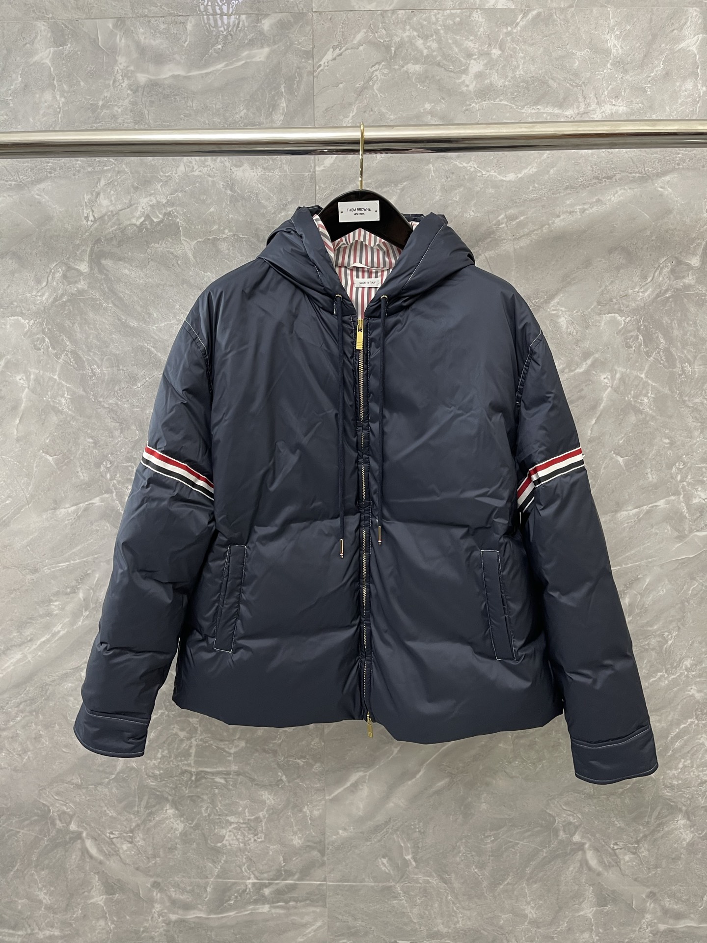 톰브라운 Thom Browne 다운재킷