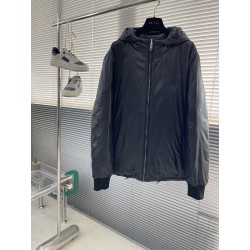 프라다 Prada 양면 다운재킷。