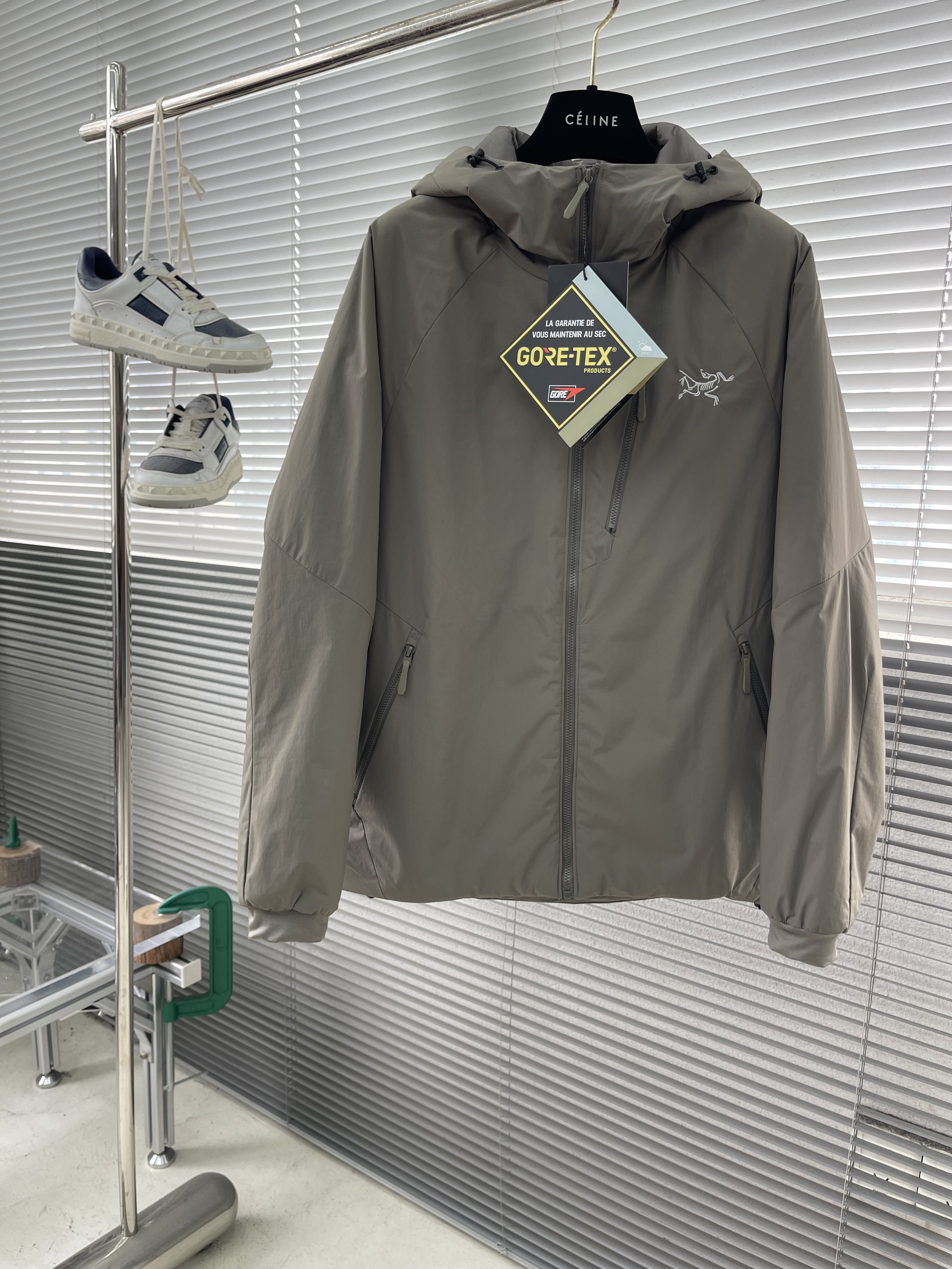 아크테릭스 ARC'TERYX 패딩