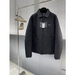 프라다 Prada 패딩.