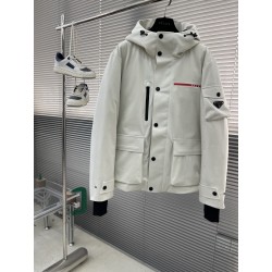 프라다 Prada 다운재킷。