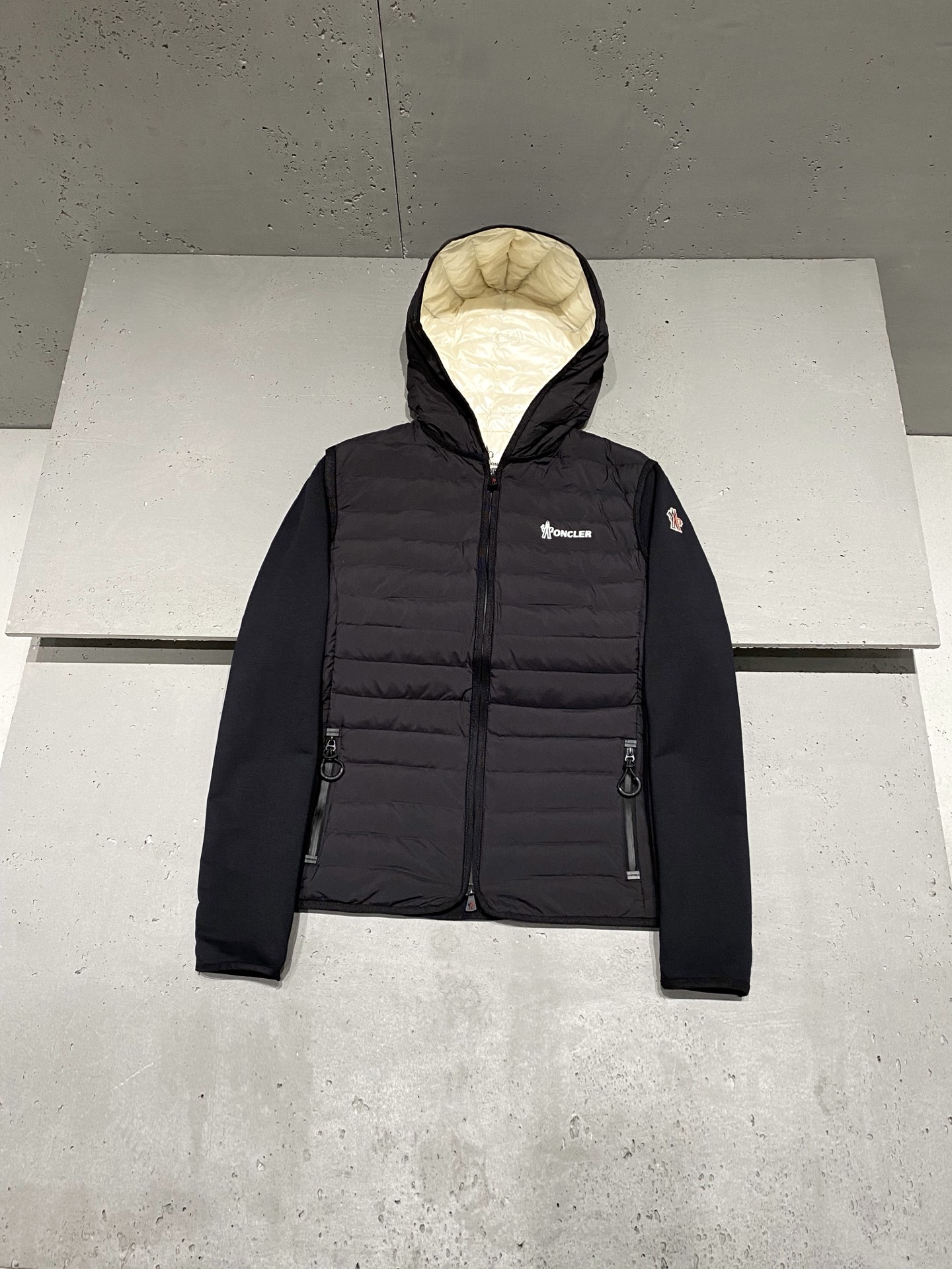 몽클레어 Moncler Maglia 다운재킷.