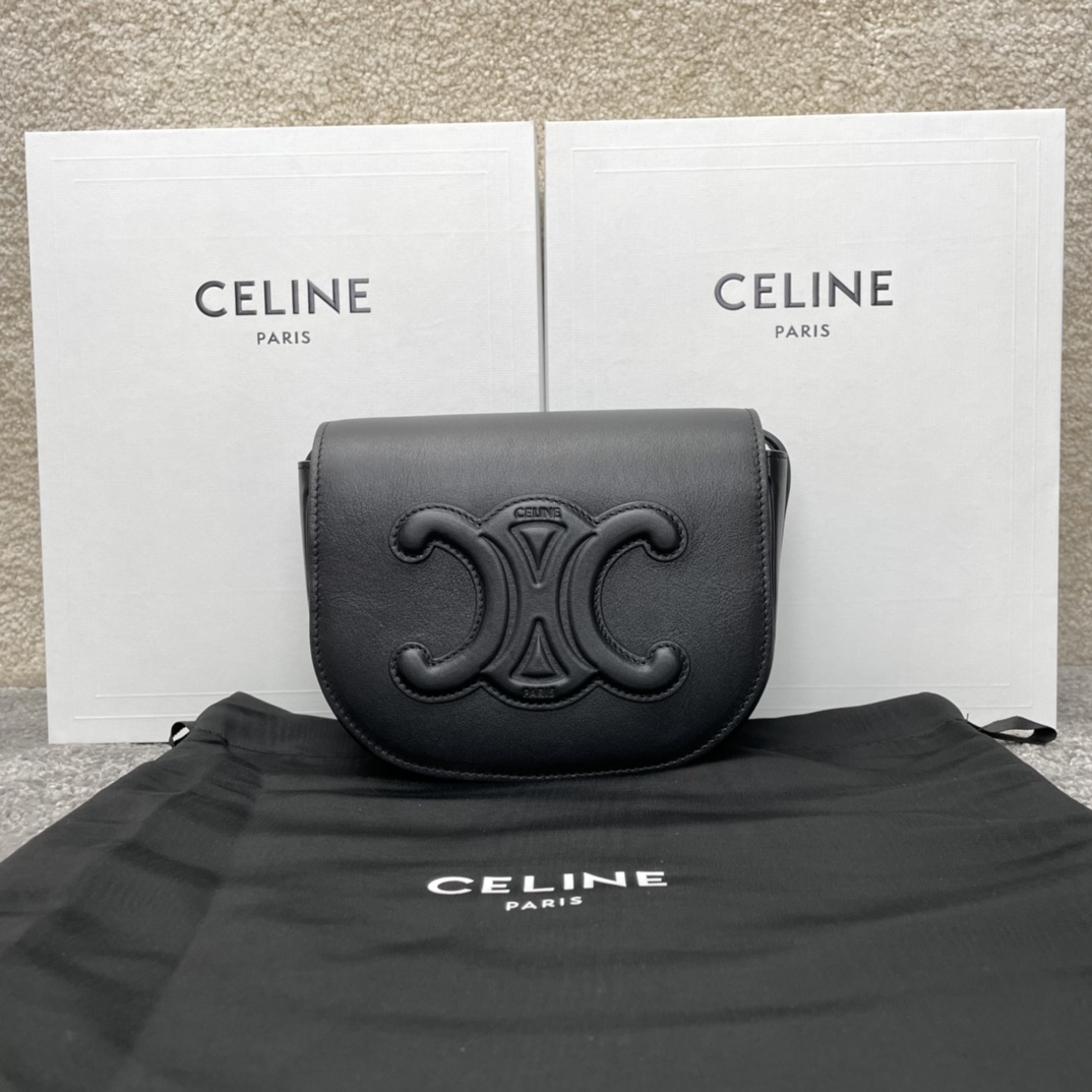 셀린느 Celine 198263 Folco Cuir Triomphe in Smooth Calfskin 18.5cm