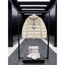 몽클레어 Moncler Veumont 다운재킷。