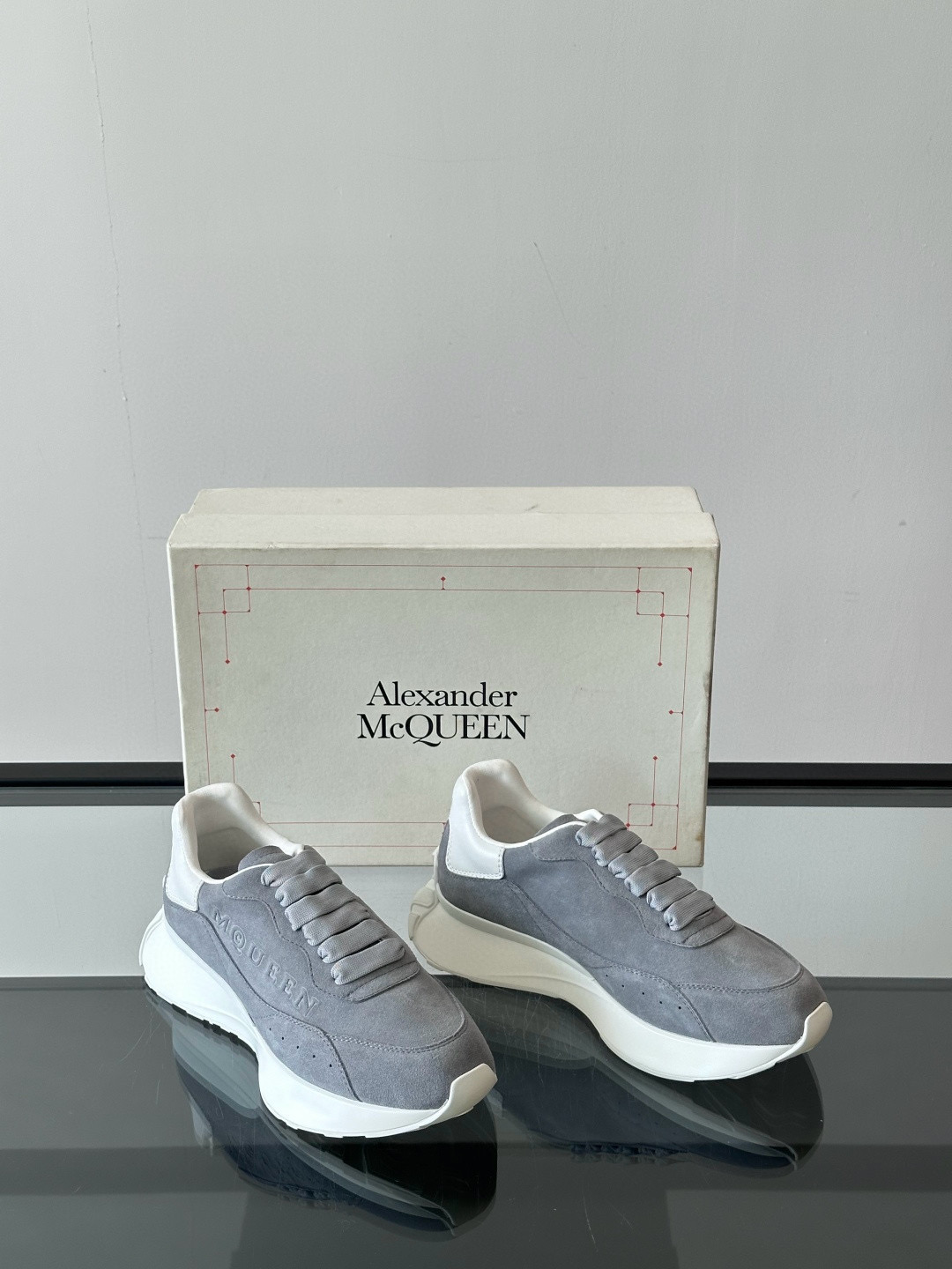 Alexander McQueen 스니커즈