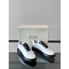 Alexander McQueen 스니커즈