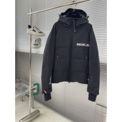 몽클레어 Moncler 다운재킷.