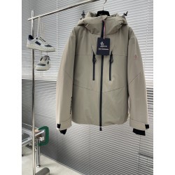 몽클레어 Moncler 다운재킷.