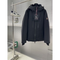 몽클레어 Moncler 다운재킷.