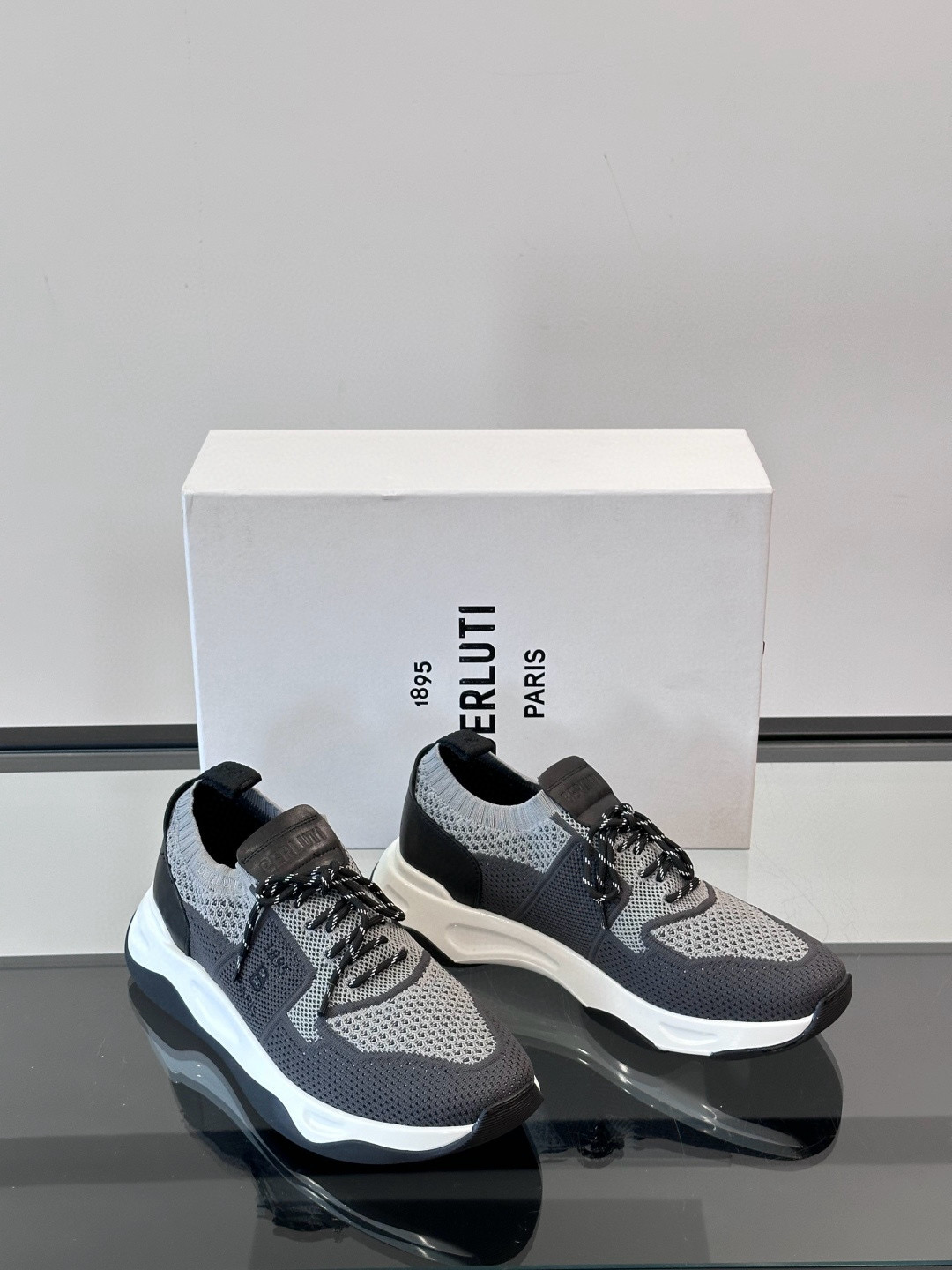 벨루티 Berluti Shadow 스니커즈