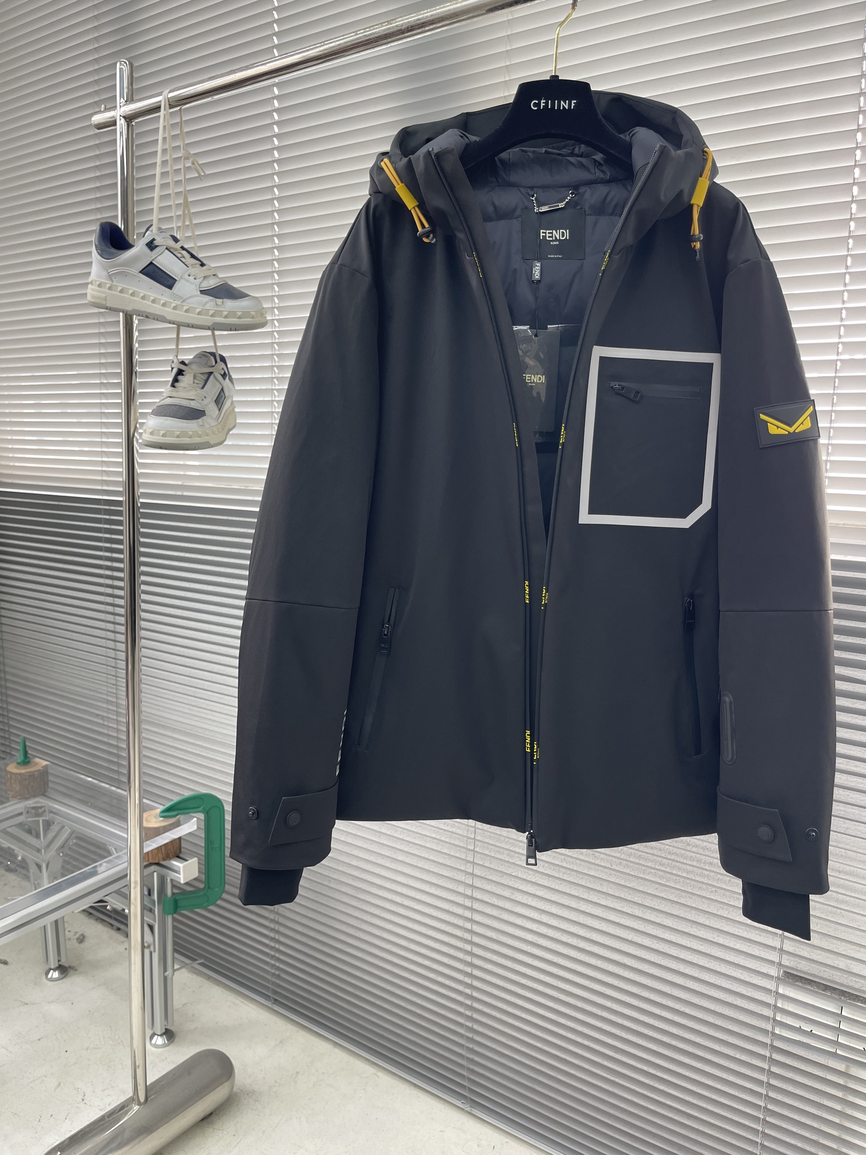 펜디 FENDI 다운재킷