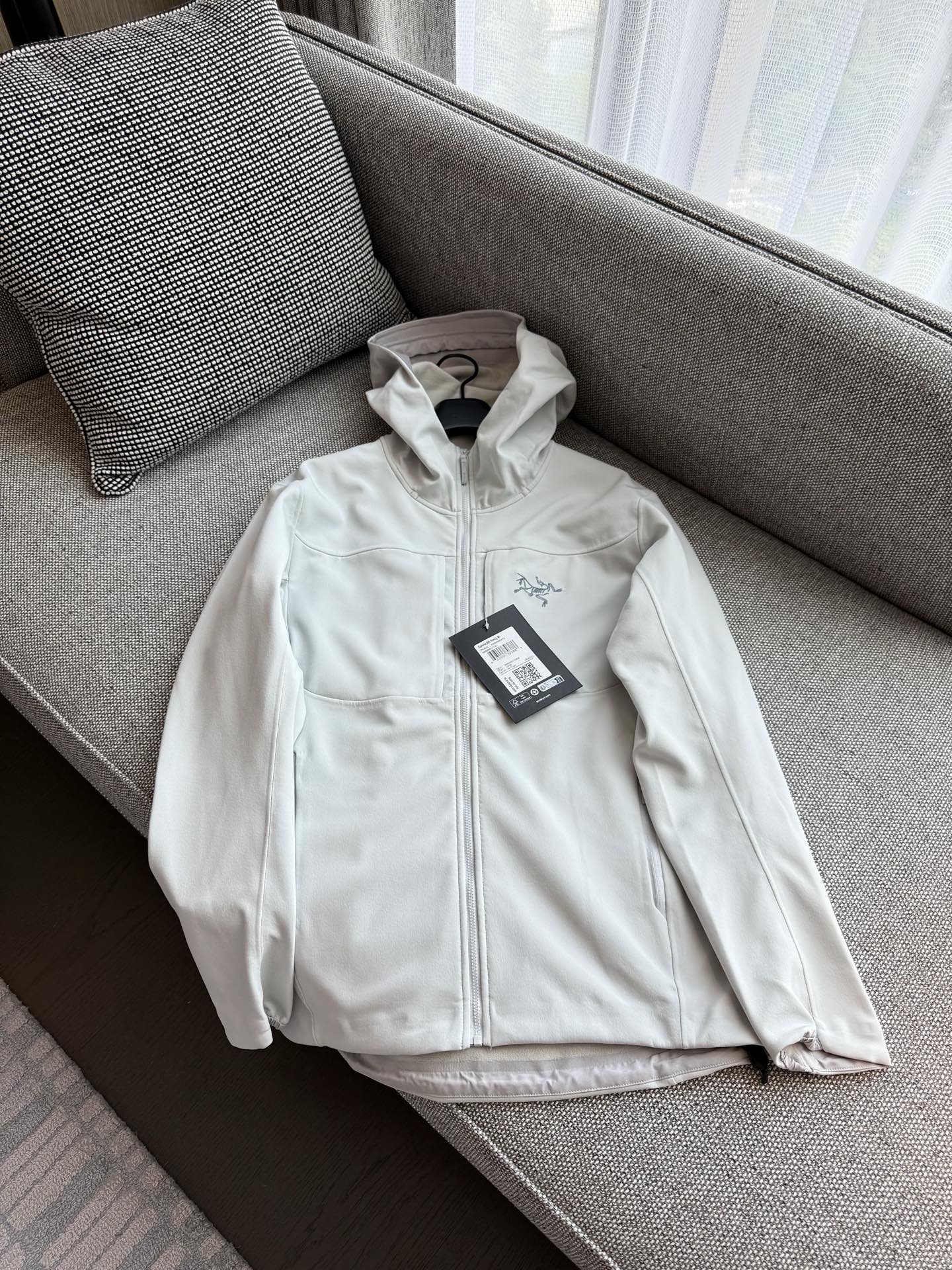 아크테릭스 ARC'TERYX 재킷