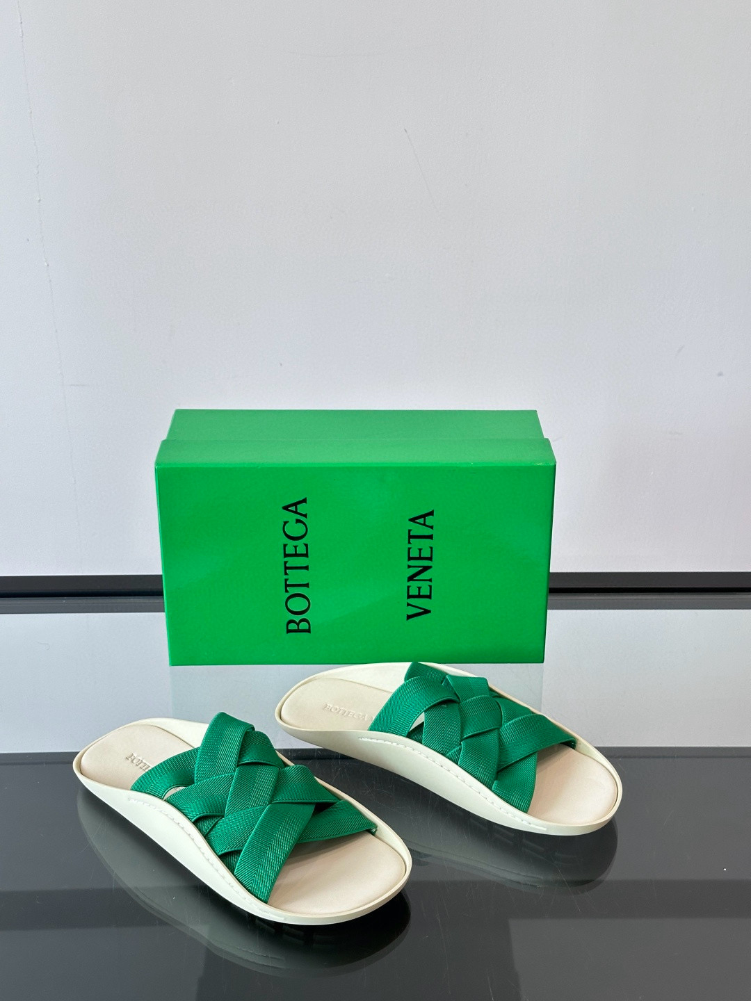 보테가 베네타 Bottega Veneta Sanlon02 슬리퍼