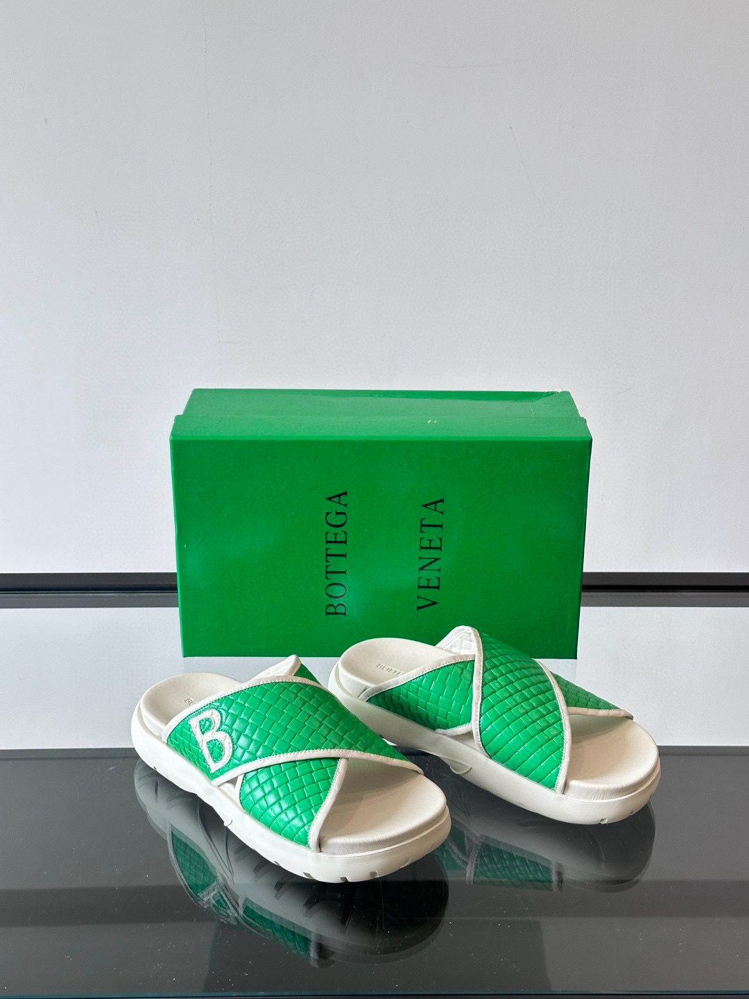 보테가 베네타 Bottega Veneta 슬리퍼