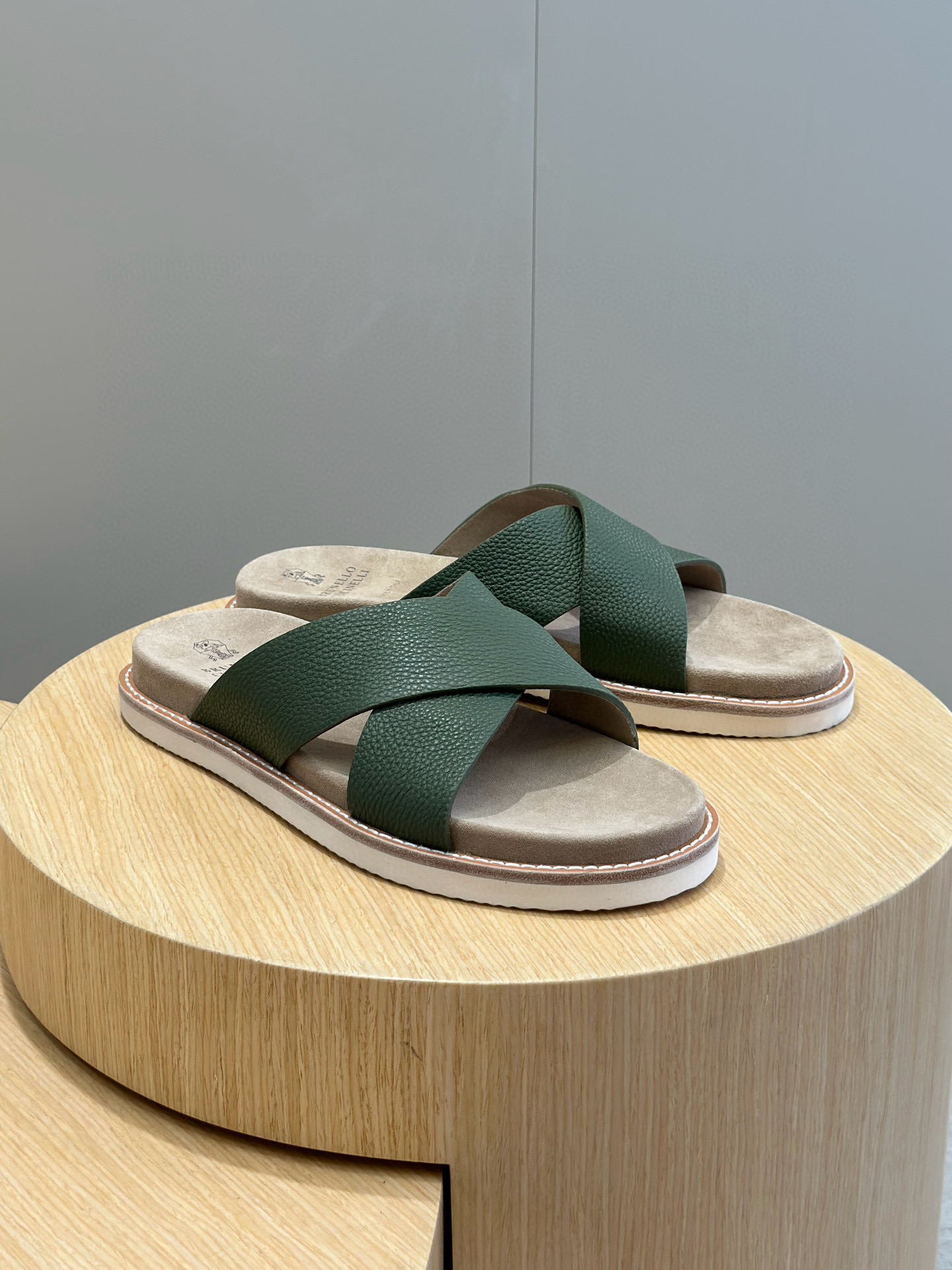 브루넬로 쿠치넬리 Brunello Cucinelli 슬리퍼