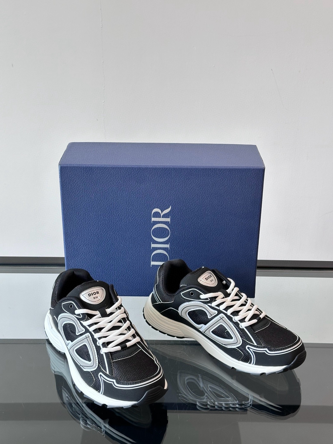 디올 Dior B30 스니커즈