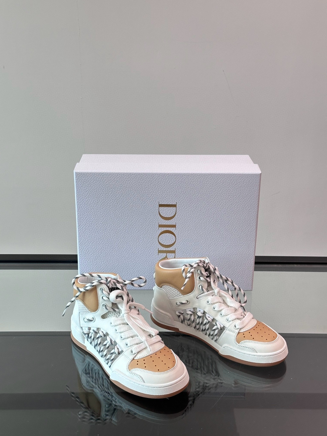 디올 Dior Christian Dior First 스니커즈