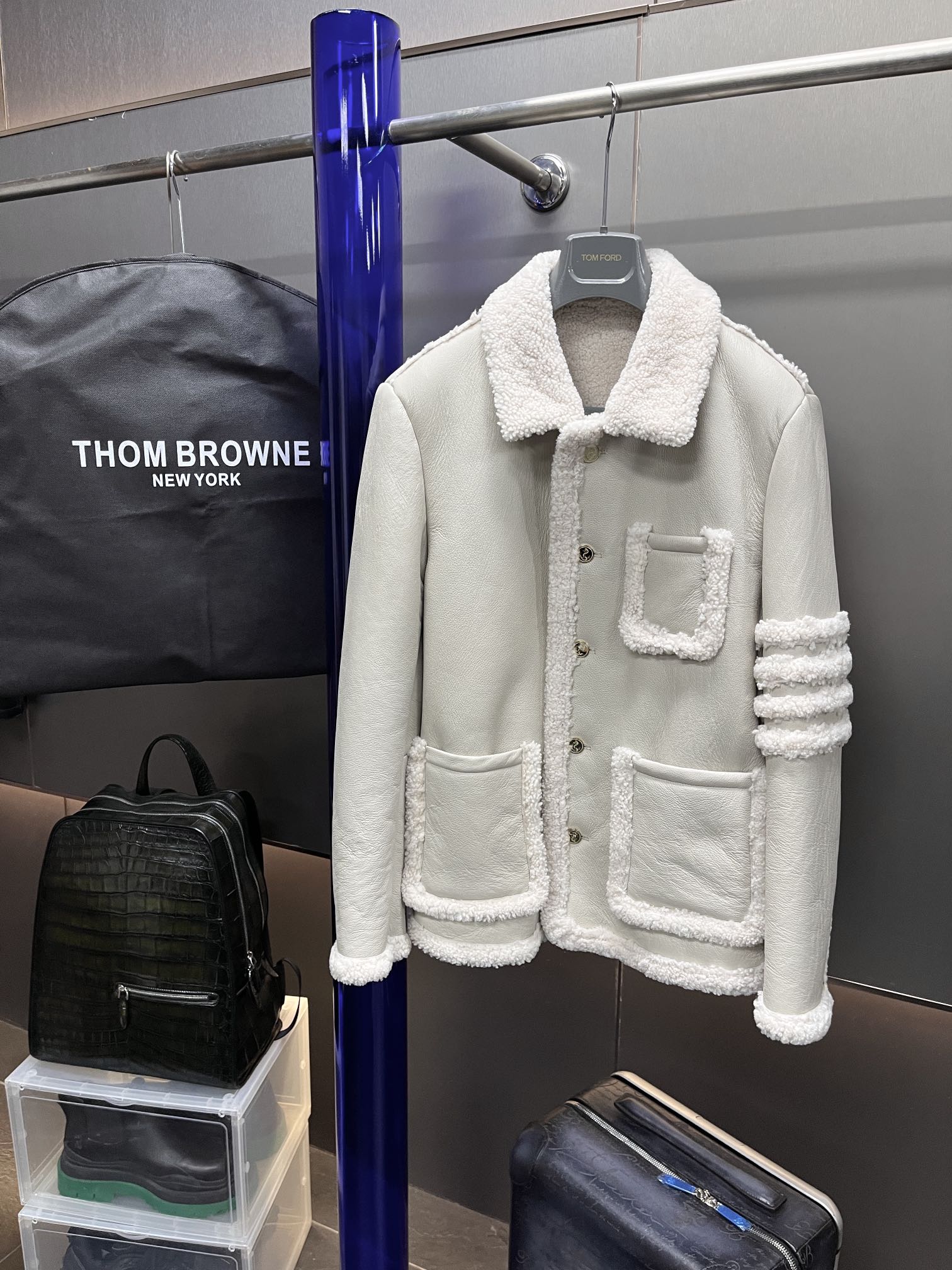 톰브라운 Thom Browne 레더자켓