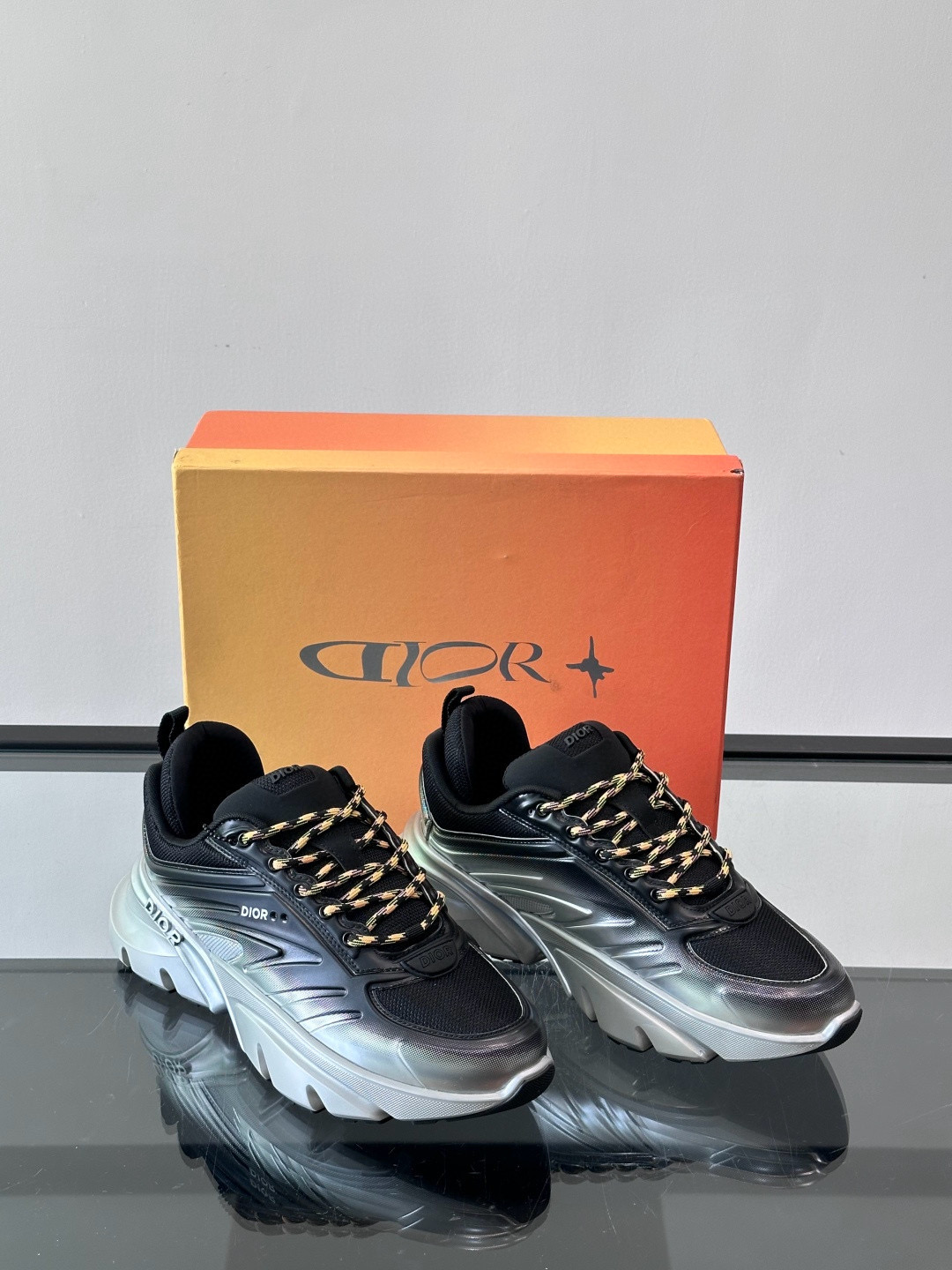 디올 Dior x Lewis Hamiltom B44 스니커즈