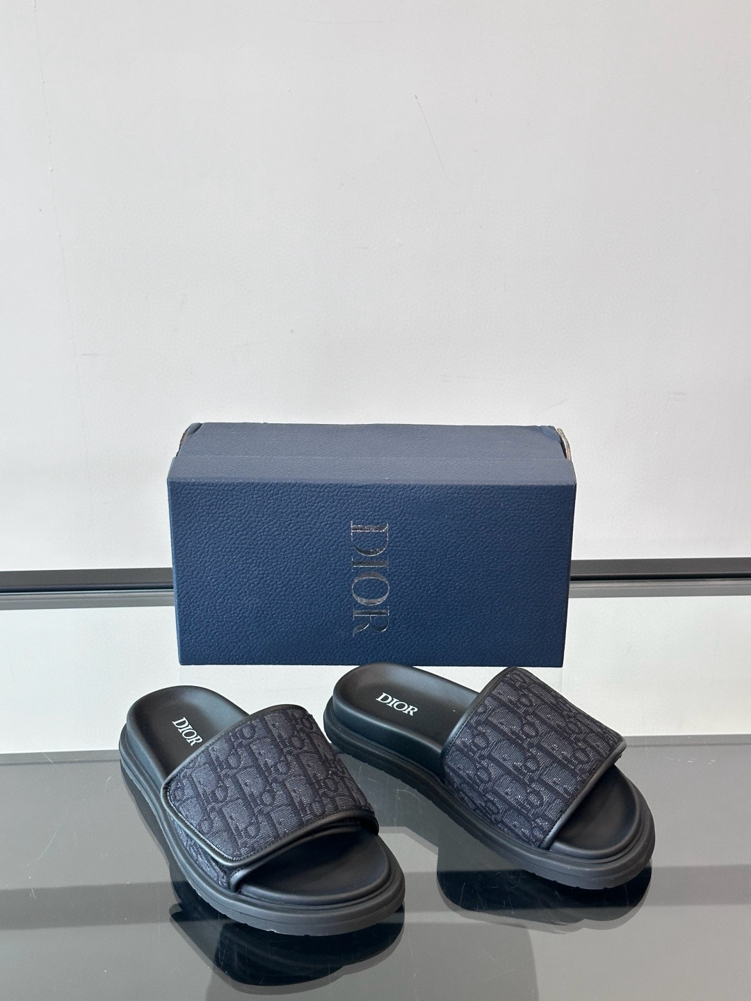 디올 Dior 슬리퍼