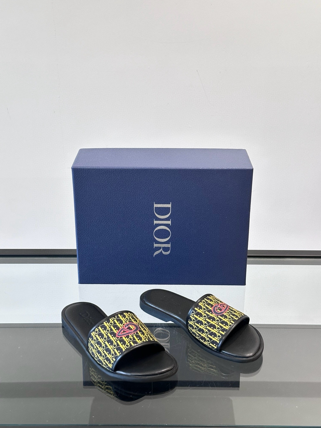 디올 Dior 슬리퍼