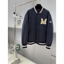 몽클레어 Moncler 다운재킷.