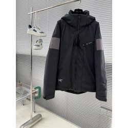 아크테릭스 ARC'TERYX 다운재킷.