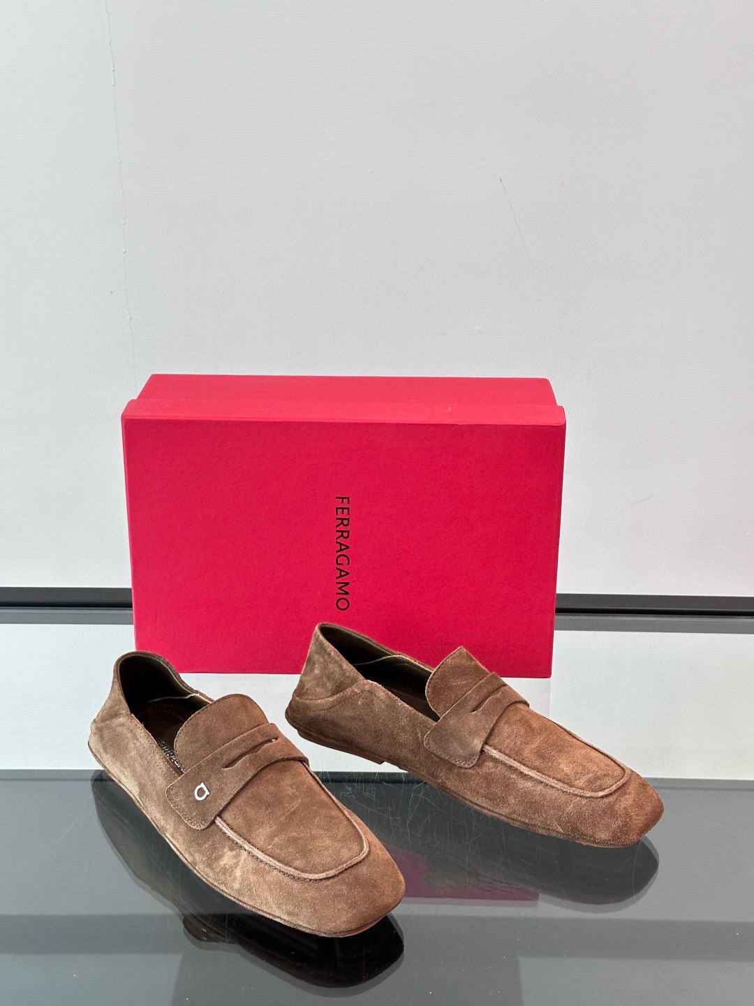 살바토레 페라가모 Salvatore Ferragamo 로퍼