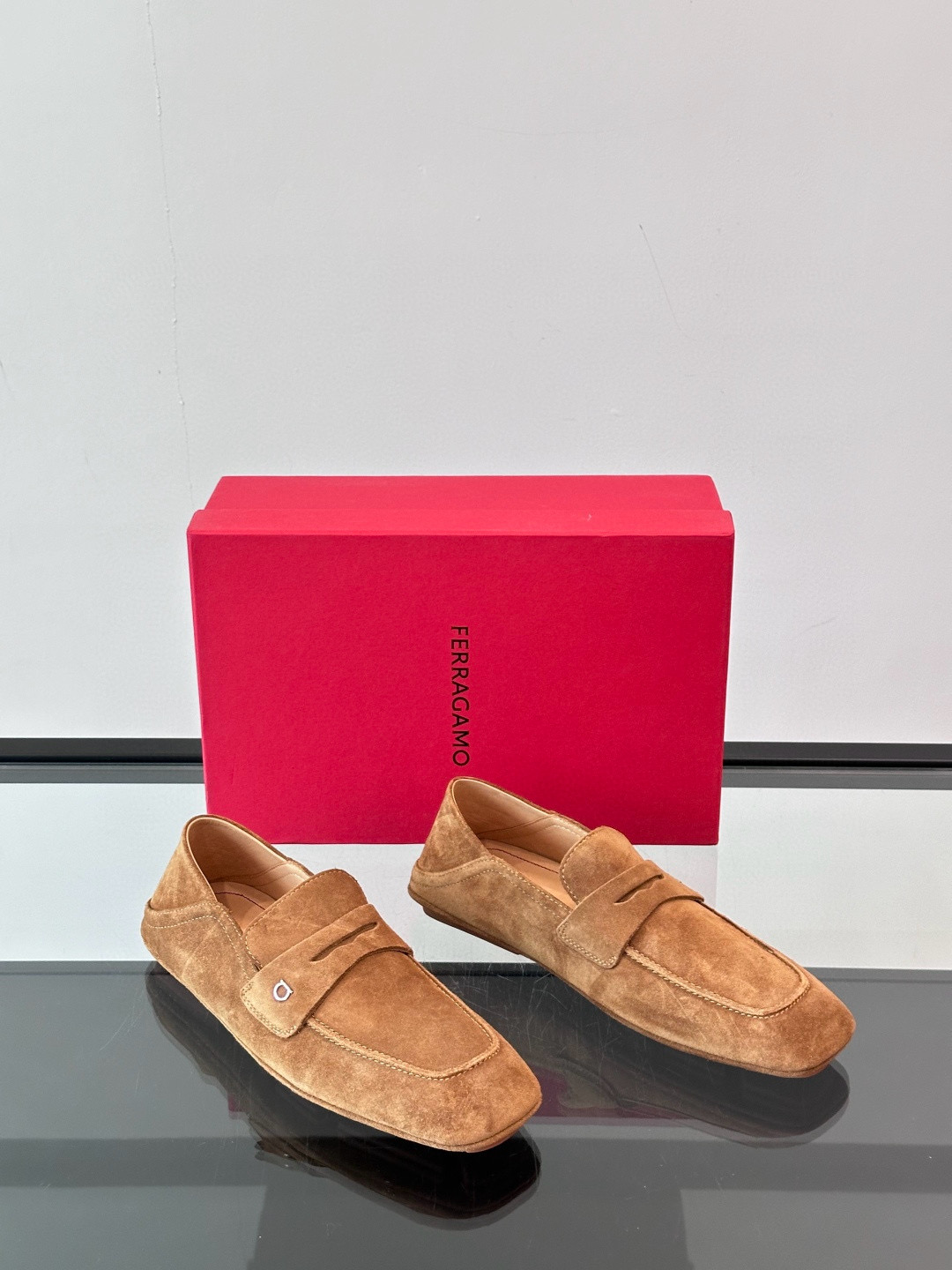 살바토레 페라가모 Salvatore Ferragamo 로퍼