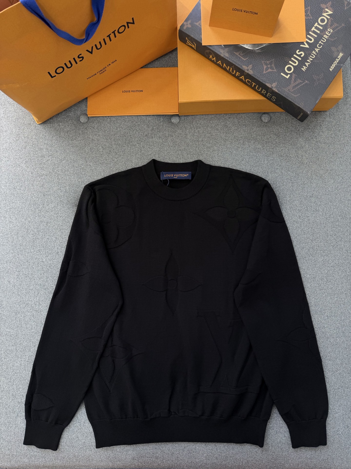 루이비통 Louis Vuitton 스웨터