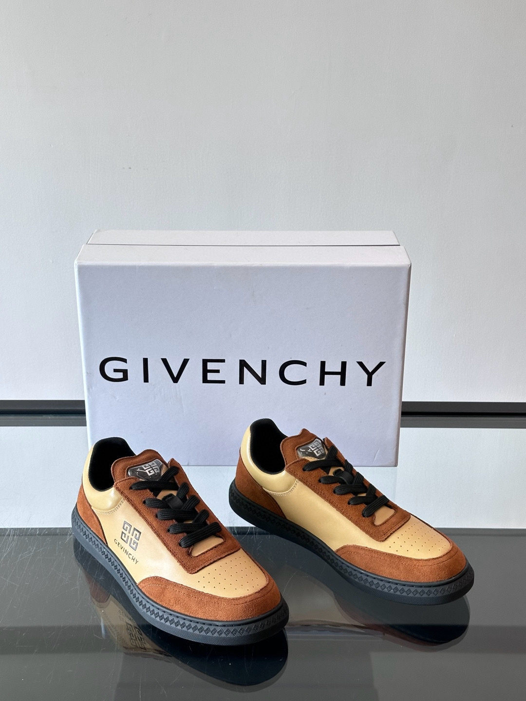 지방시 Givenchy 스니커즈