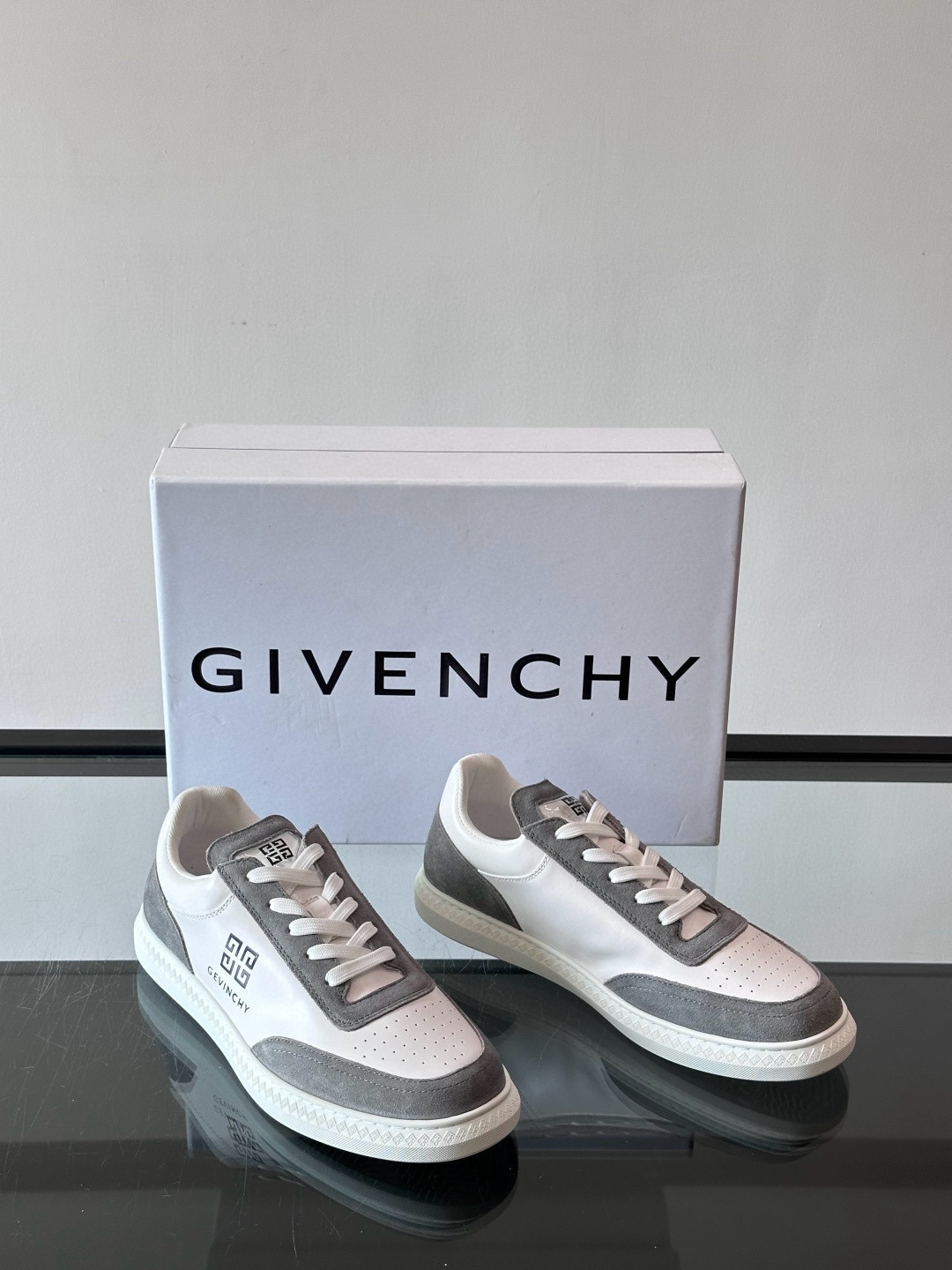 지방시 Givenchy 스니커즈