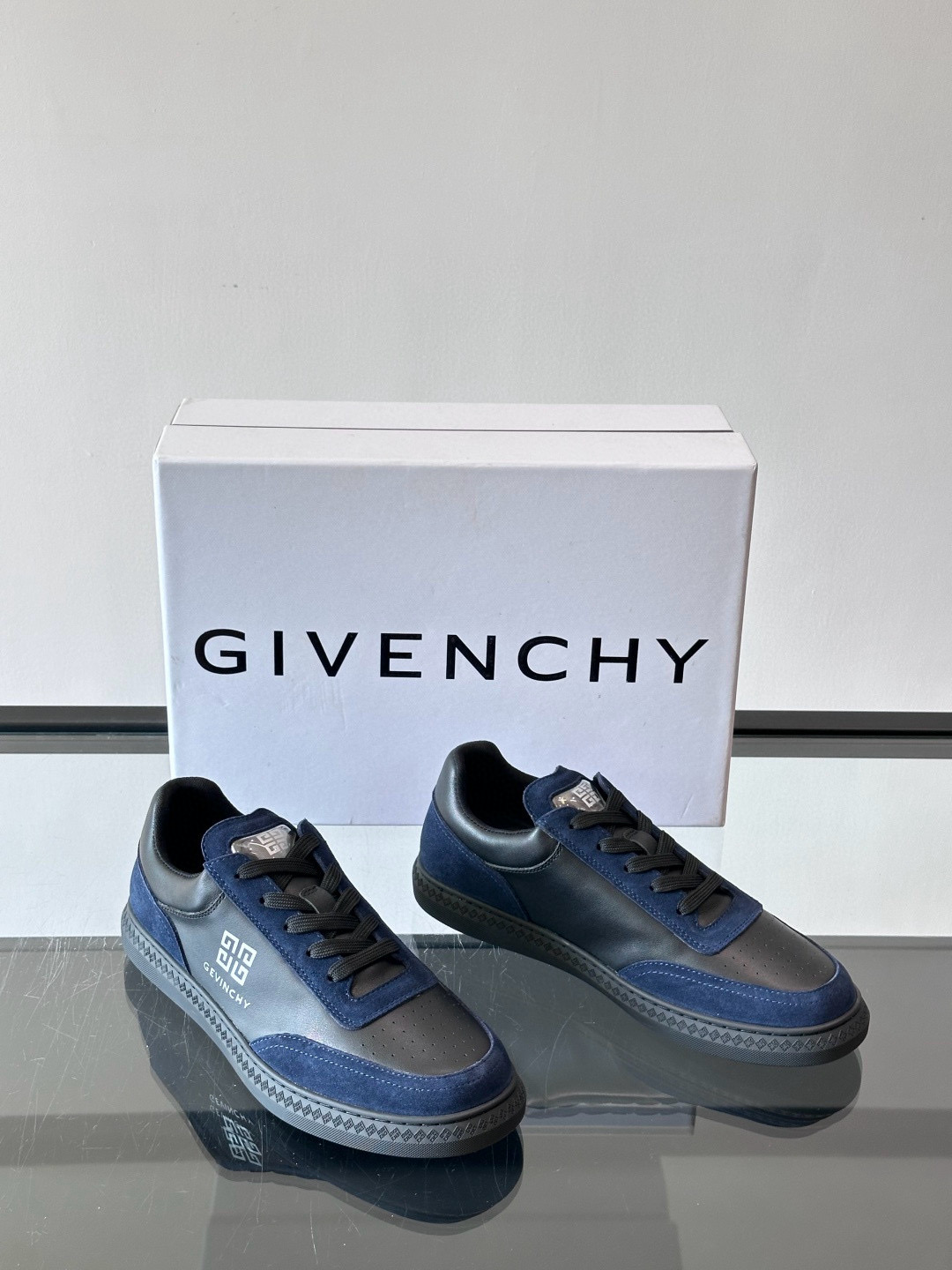 지방시 Givenchy 스니커즈