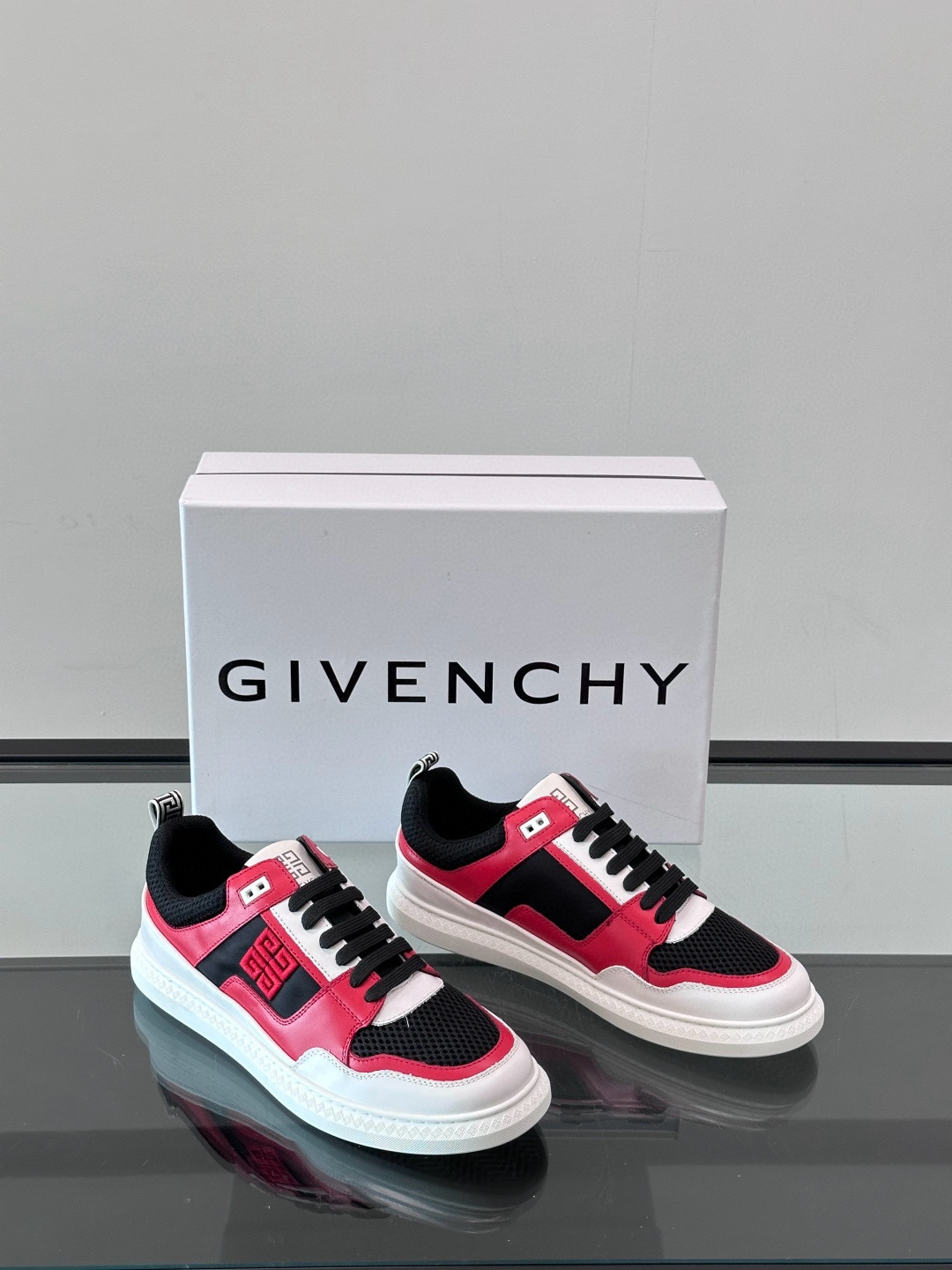 지방시 Givenchy 스니커즈