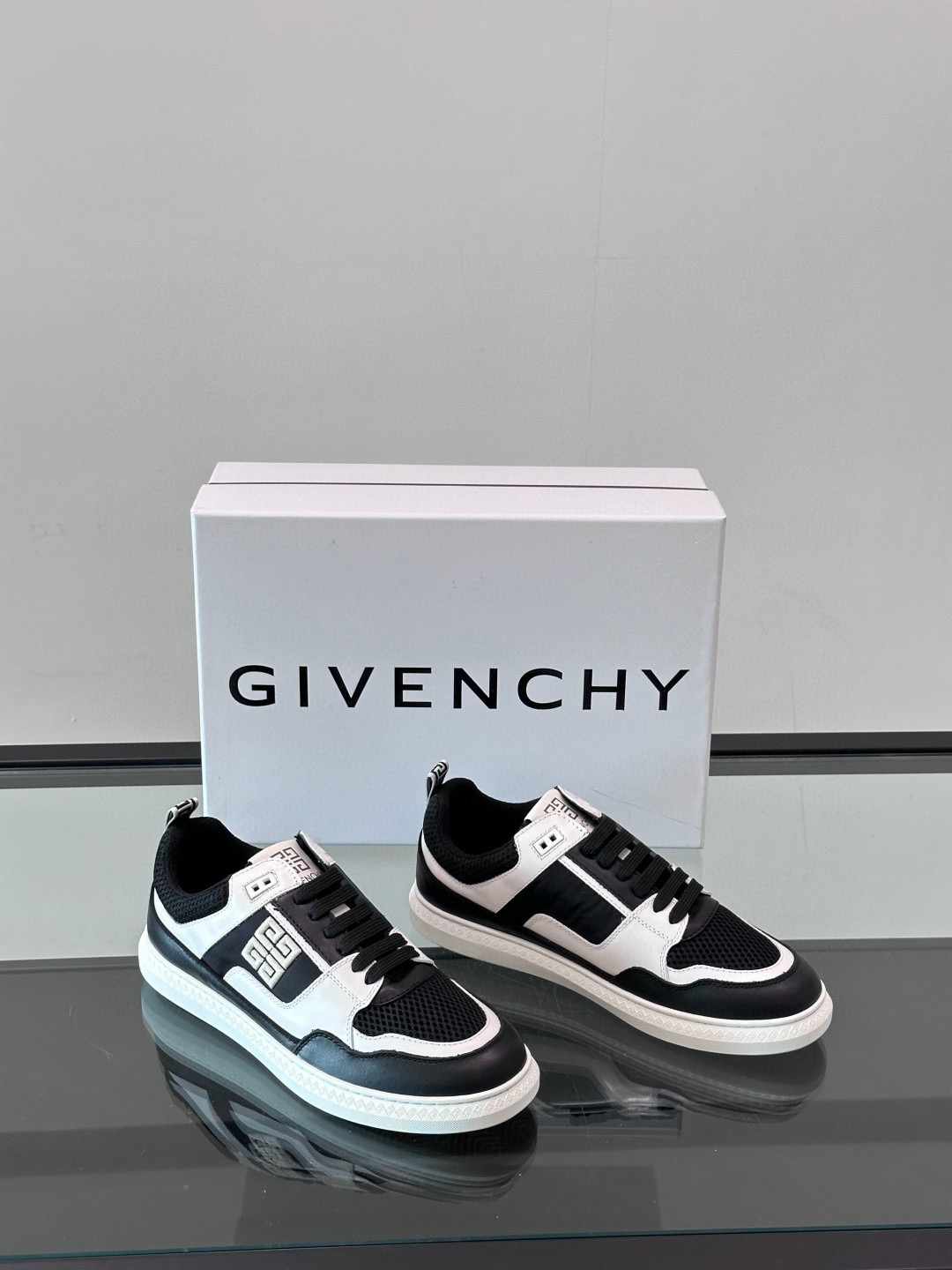 지방시 Givenchy 스니커즈