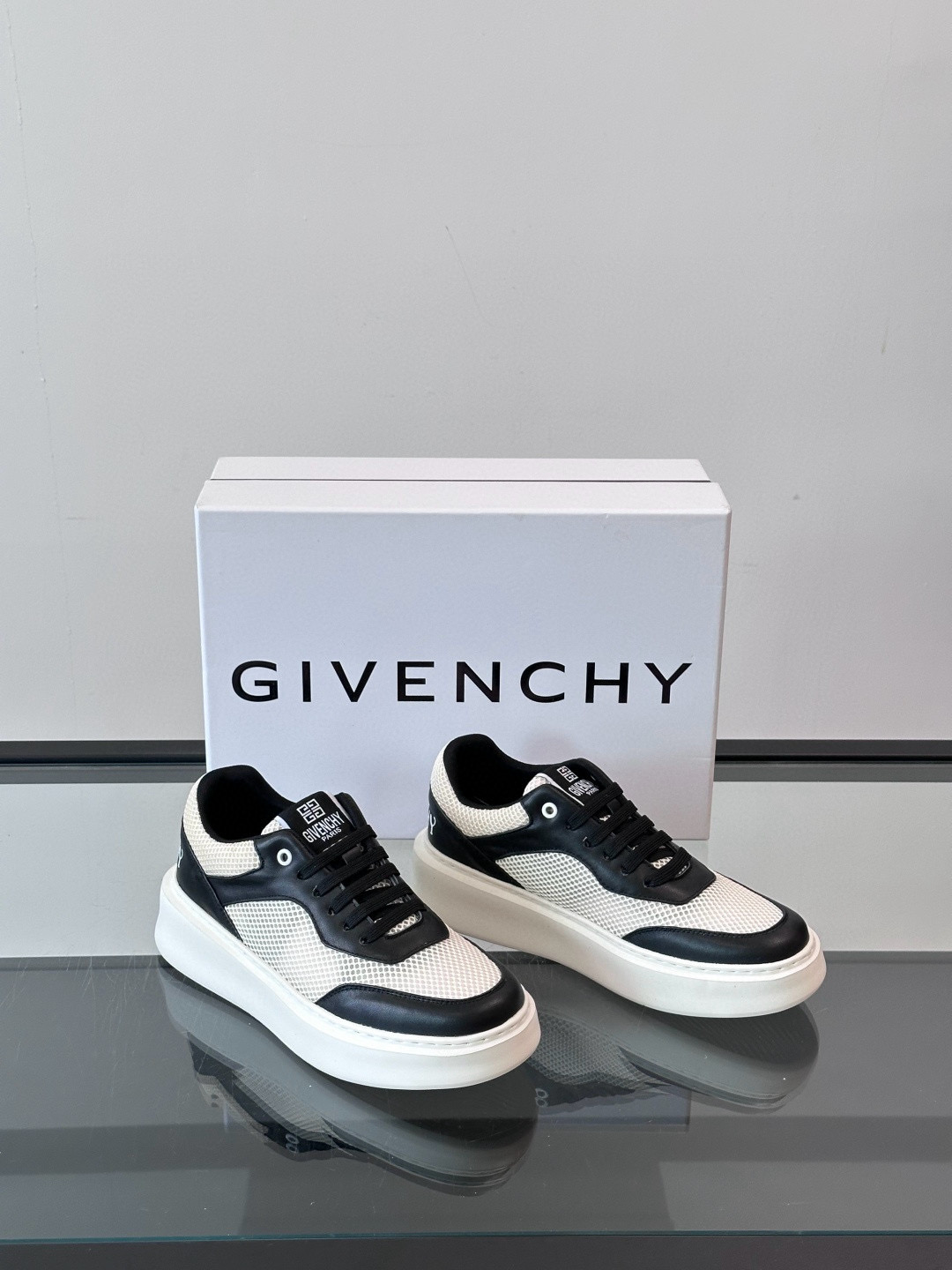 지방시 Givenchy 스니커즈