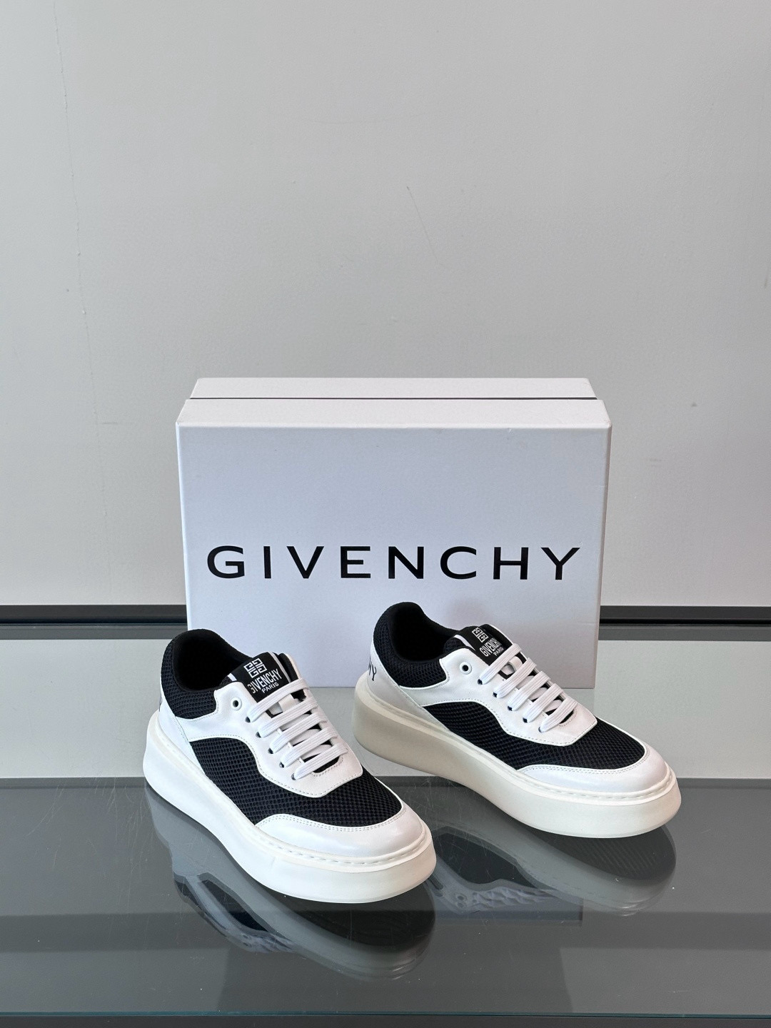 지방시 Givenchy 스니커즈