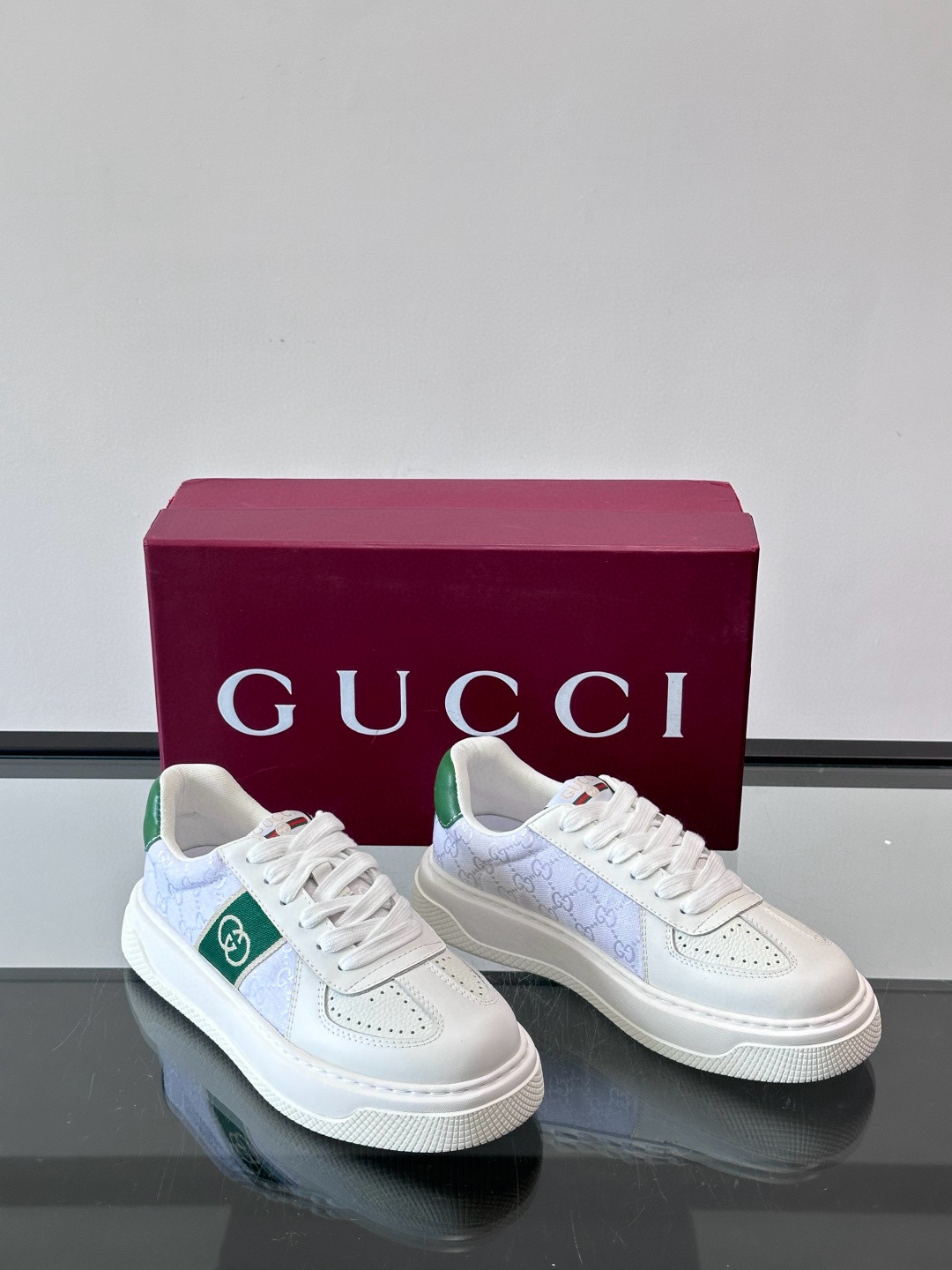 구찌 Gucci Ophidia 스니커즈 White