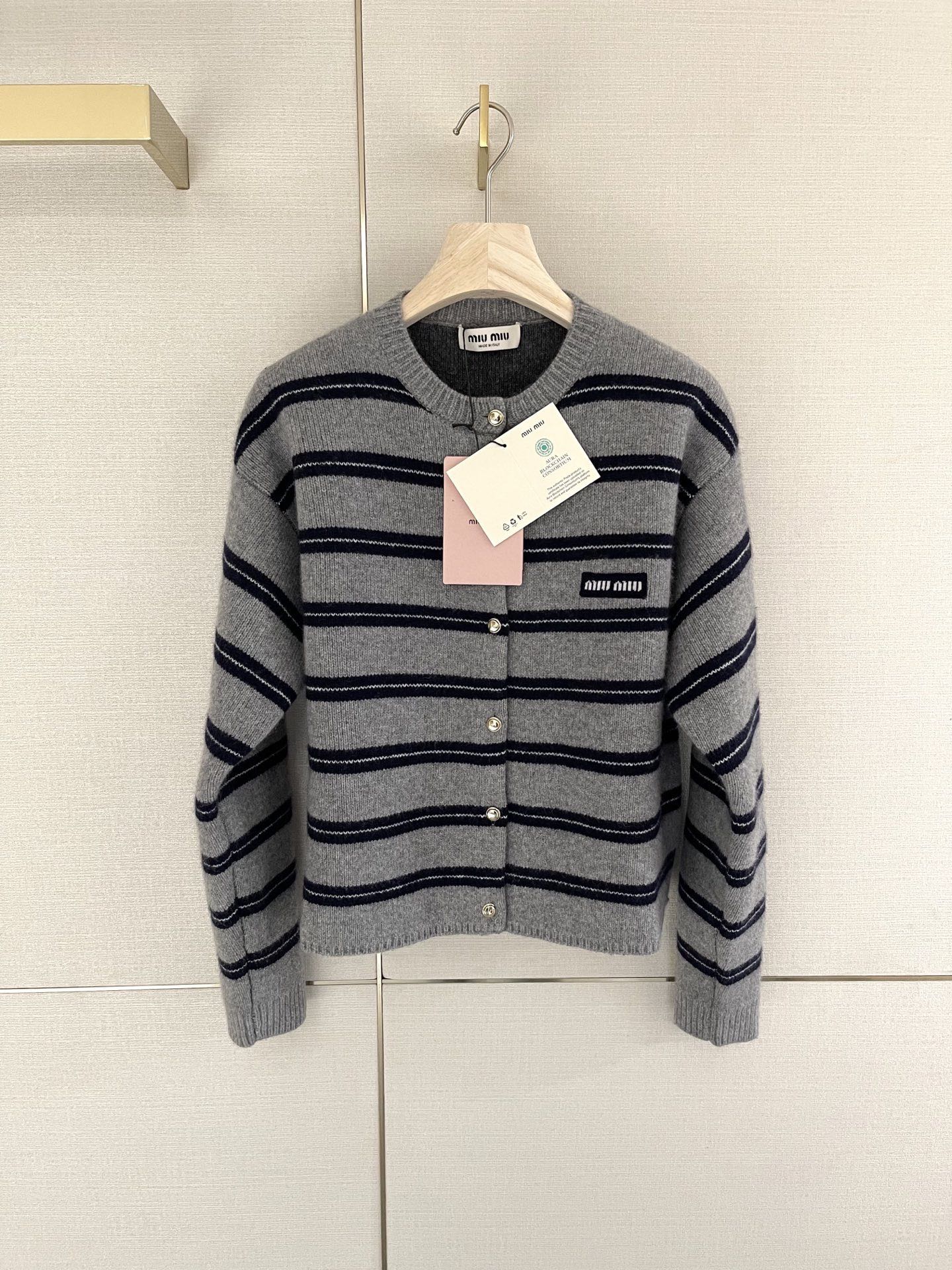 미우 미우 Miu Miu 가디건