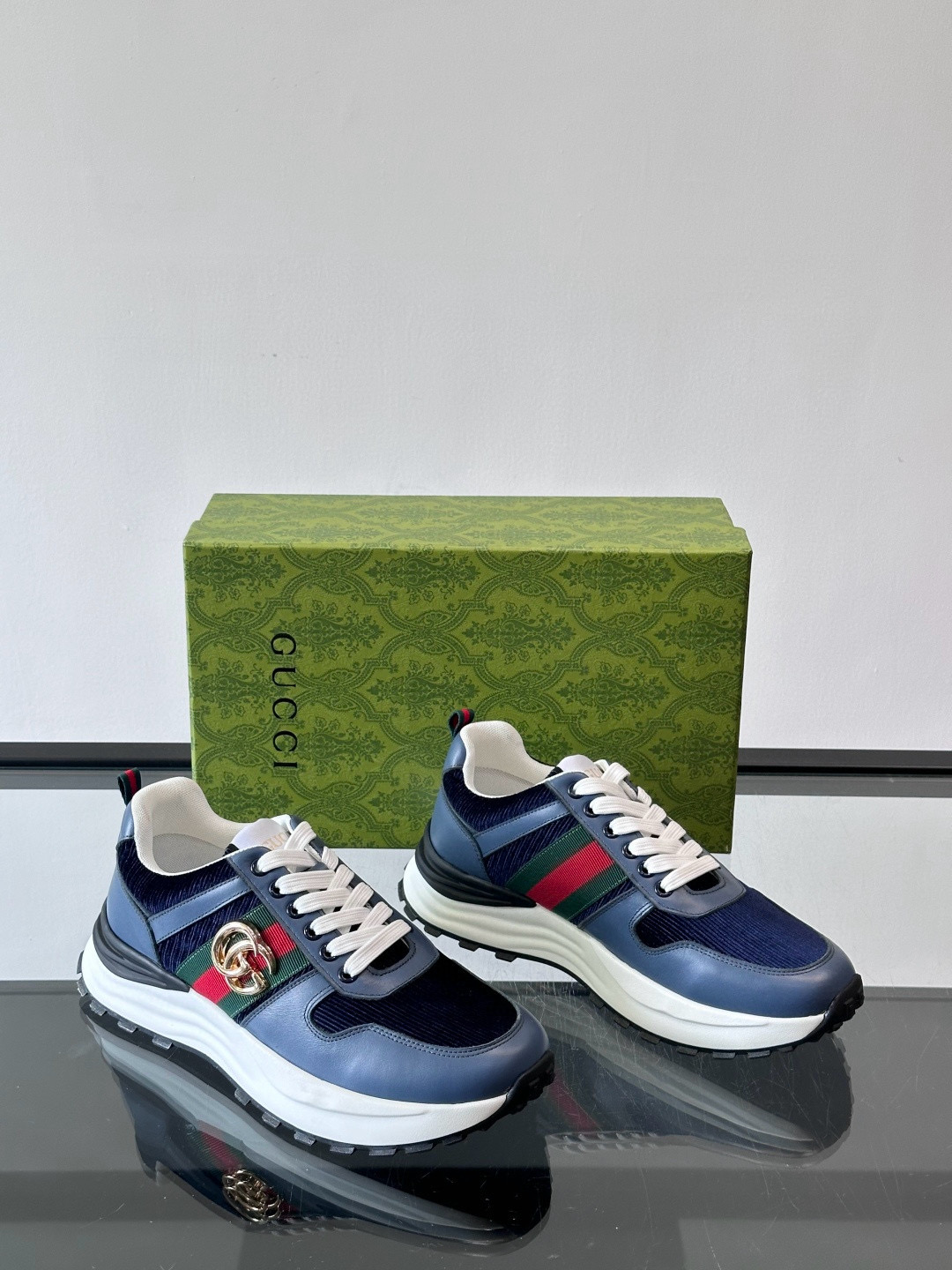 구찌 Gucci Rhyton 스니커즈