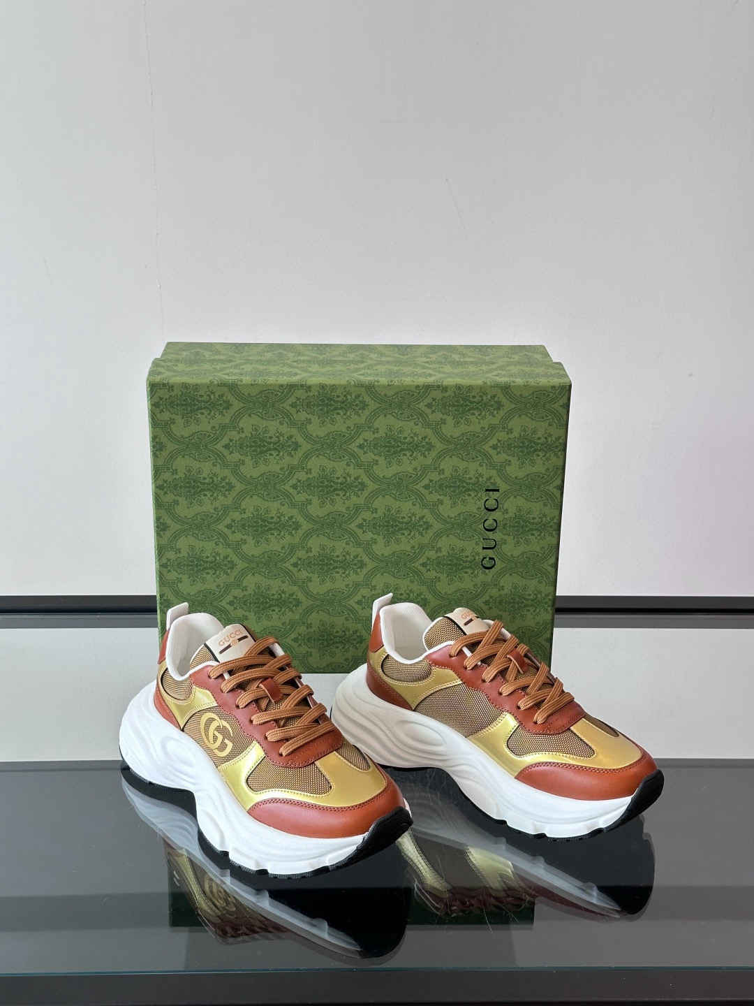 구찌 Gucci 스니커즈